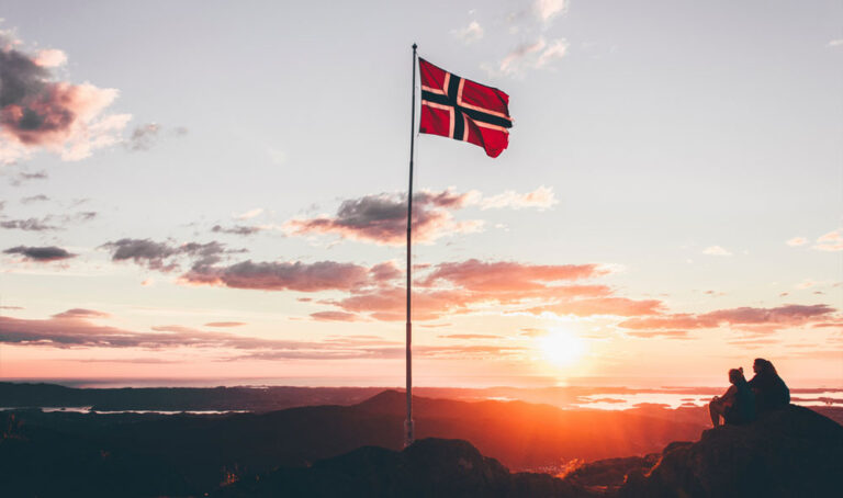 Heroy_Brygge_Norway_Flag
